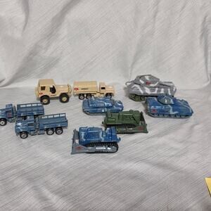 Maisto Military Diecast Tank Lot Tracked Vehicles Camouflage